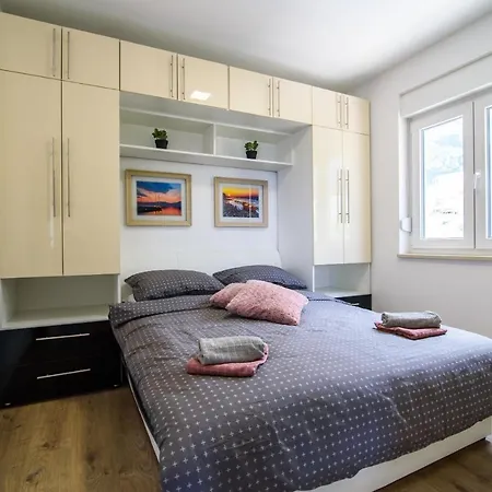 דירה Lorena Luxury מאקרסקה