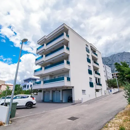 Lorena Luxury Makarska