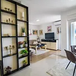 Lorena Luxury *